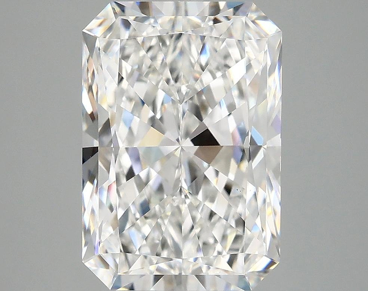 4.01 Carat Radiant Shaped Ideal Cut VS1 IGI Certified Lab Grown Diamond