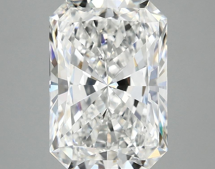 4.0 Carat Radiant Shaped Ideal Cut VVS2 IGI Certified Lab Grown Diamond