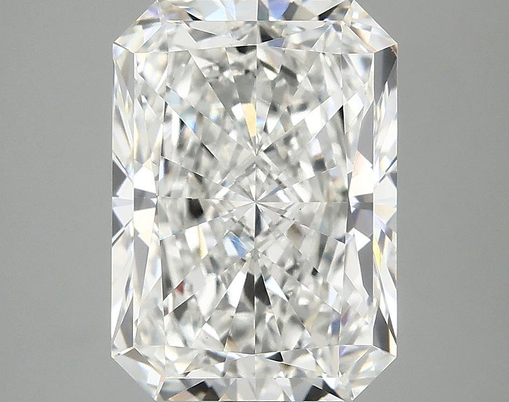 4.02 Carat Radiant Shaped Ideal Cut VVS2 IGI Certified Lab Grown Diamond