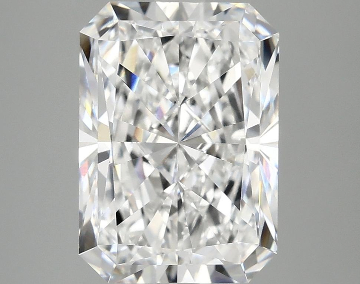 4.19 Carat Radiant Shaped Ideal Cut VS1 IGI Certified Lab Grown Diamond