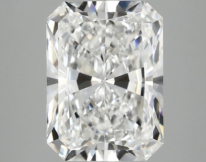 3.1 Carat Radiant Shaped Excellent Cut VVS2 IGI Certified Lab Grown Diamond