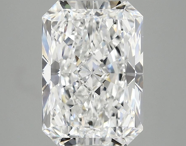 3.05 Carat Radiant Shaped Ideal Cut VVS2 IGI Certified Lab Grown Diamond