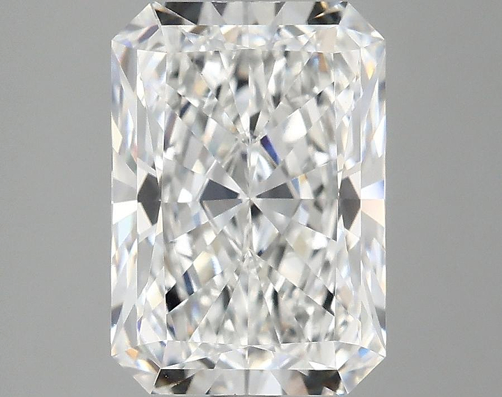 3.1 Carat Radiant Shaped Ideal Cut VVS2 IGI Certified Lab Grown Diamond