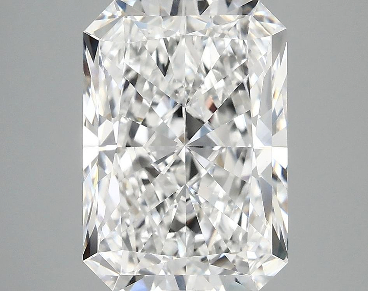 3.93 Carat Radiant Shaped Ideal Cut VS1 IGI Certified Lab Grown Diamond