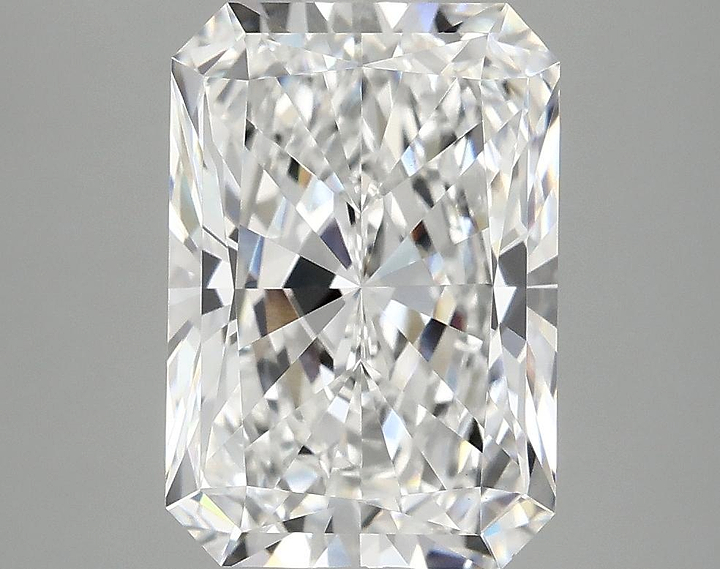 4.07 Carat Radiant Shaped Ideal Cut VVS2 IGI Certified Lab Grown Diamond