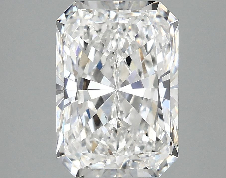 3.05 Carat Radiant Shaped Ideal Cut VVS2 IGI Certified Lab Grown Diamond