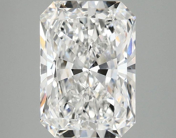4.1 Carat Radiant Shaped Ideal Cut VVS2 IGI Certified Lab Grown Diamond
