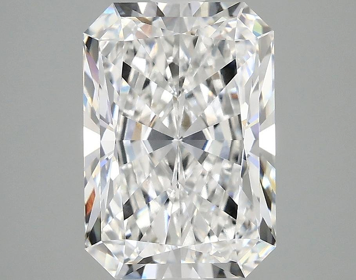 3.1 Carat Radiant Shaped Ideal Cut VVS2 IGI Certified Lab Grown Diamond