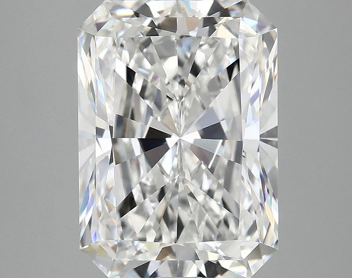 3.9 Carat Radiant Shaped Excellent Cut VVS2 IGI Certified Lab Grown Diamond
