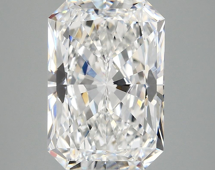 4.02 Carat Radiant Shaped Ideal Cut VVS2 IGI Certified Lab Grown Diamond