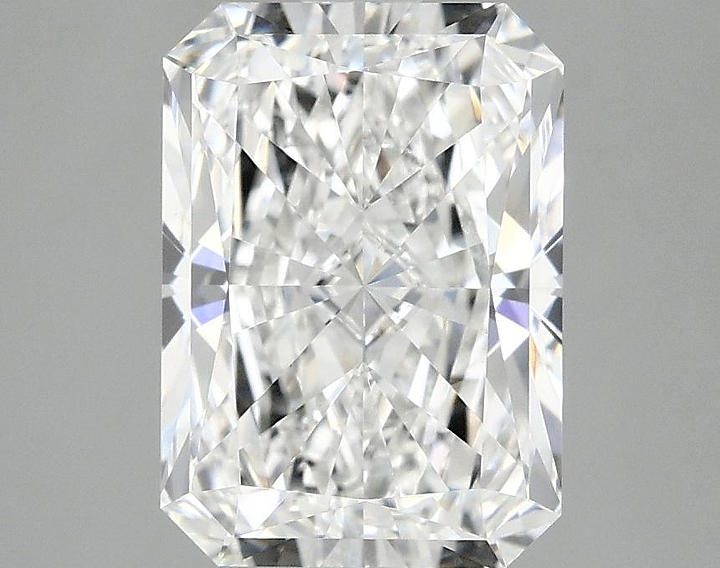 3.04 Carat Radiant Shaped Ideal Cut VVS2 IGI Certified Lab Grown Diamond