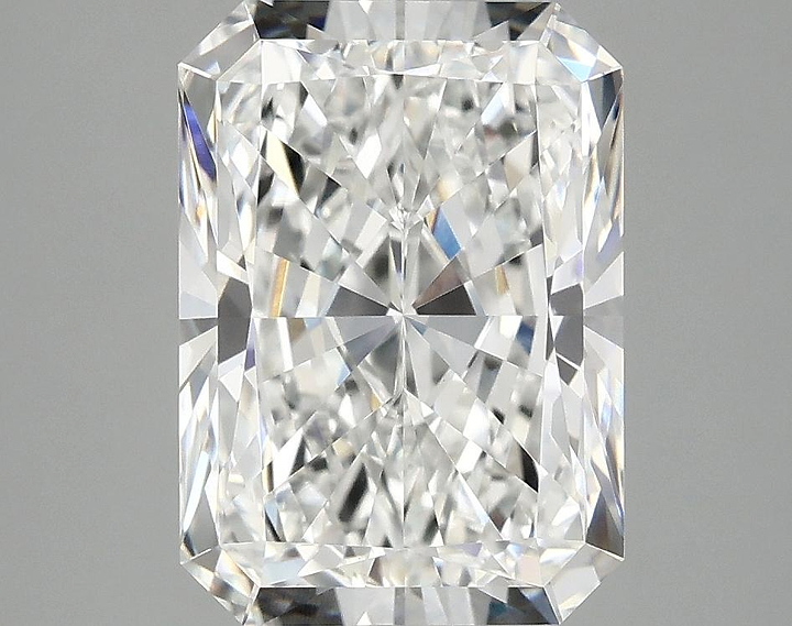 4.07 Carat Radiant Shaped Ideal Cut VVS2 IGI Certified Lab Grown Diamond