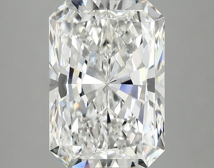 3.89 Carat Radiant Shaped Ideal Cut VVS2 IGI Certified Lab Grown Diamond