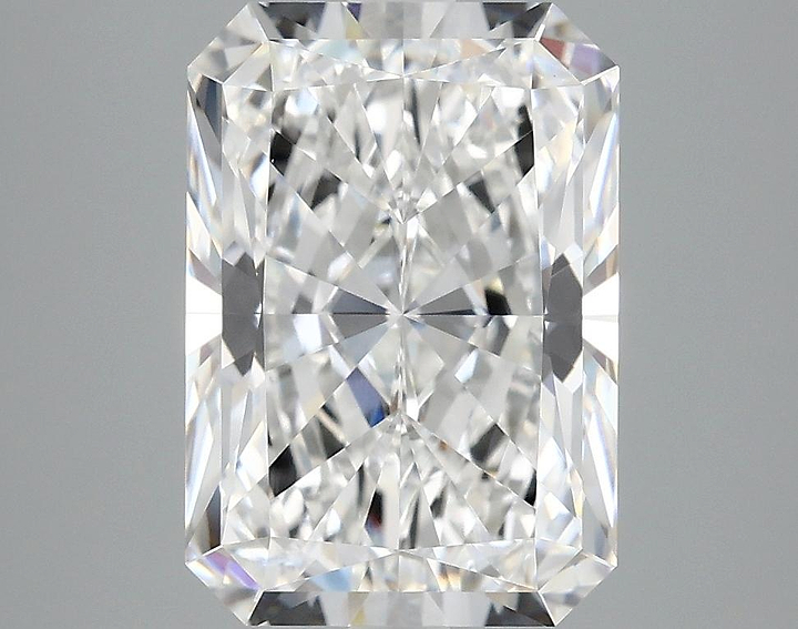4.09 Carat Radiant Shaped Ideal Cut VVS2 IGI Certified Lab Grown Diamond