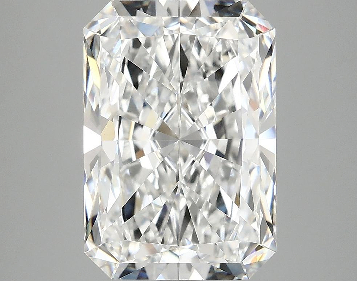 4.1 Carat Radiant Shaped Ideal Cut VVS2 IGI Certified Lab Grown Diamond