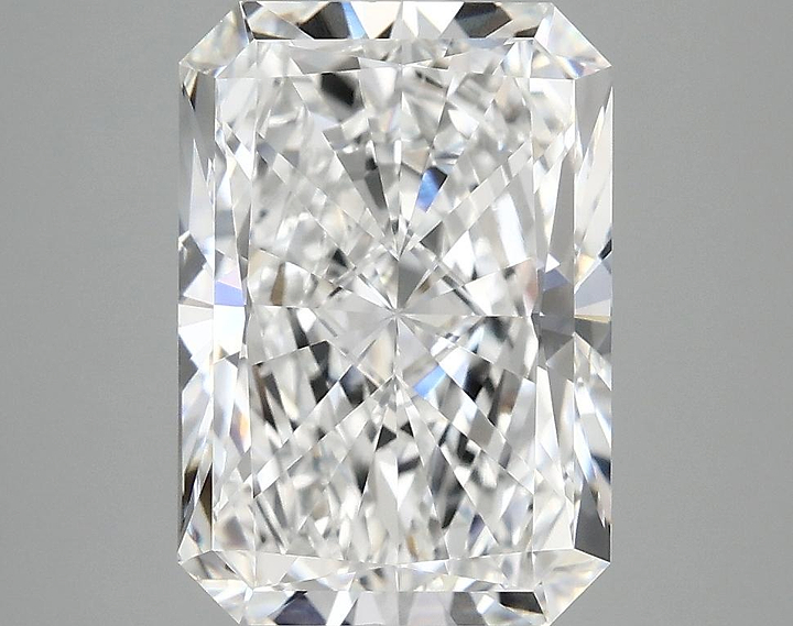 3.97 Carat Radiant Shaped Ideal Cut VVS2 IGI Certified Lab Grown Diamond