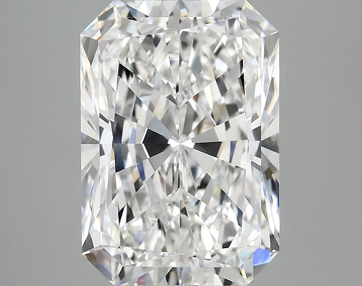 4.1 Carat Radiant Shaped Ideal Cut VVS2 IGI Certified Lab Grown Diamond
