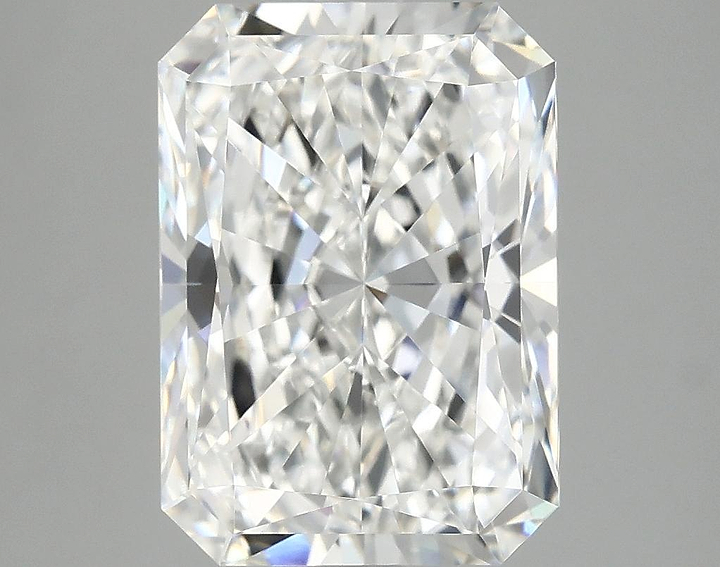 4.99 Carat Radiant Shaped Ideal Cut VVS2 IGI Certified Lab Grown Diamond