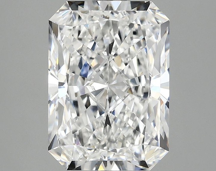 3.03 Carat Radiant Shaped Ideal Cut VS2 IGI Certified Lab Grown Diamond