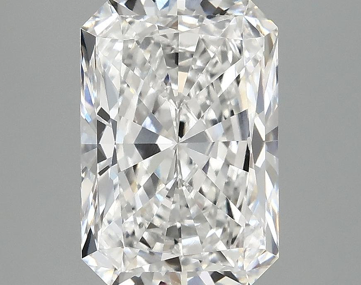 3.08 Carat Radiant Shaped Ideal Cut VVS2 IGI Certified Lab Grown Diamond