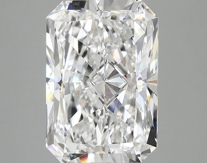 3.92 Carat Radiant Shaped Ideal Cut VVS2 IGI Certified Lab Grown Diamond