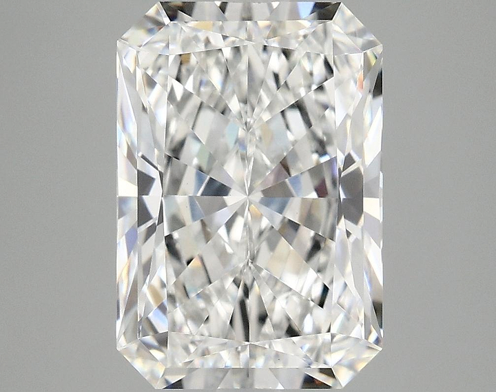 4.1 Carat Radiant Shaped Ideal Cut VVS2 IGI Certified Lab Grown Diamond