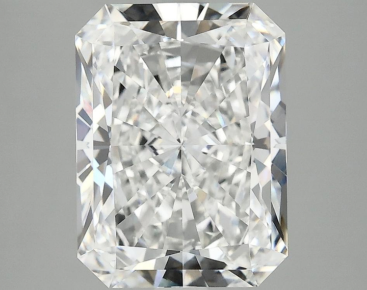 4.04 Carat Radiant Shaped Excellent Cut VVS2 IGI Certified Lab Grown Diamond