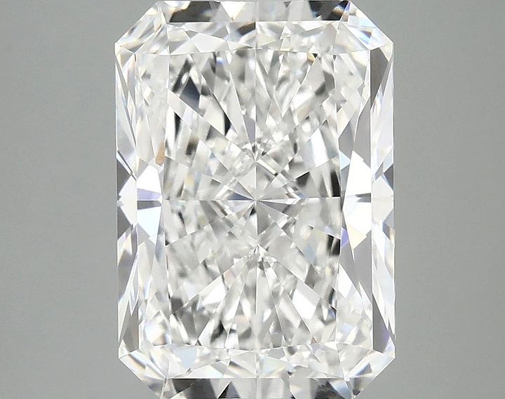 4.07 Carat Radiant Shaped Ideal Cut VVS2 IGI Certified Lab Grown Diamond
