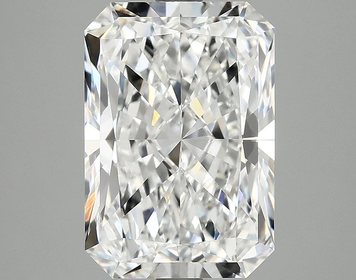 3.85 Carat Radiant Shaped Ideal Cut VVS2 IGI Certified Lab Grown Diamond