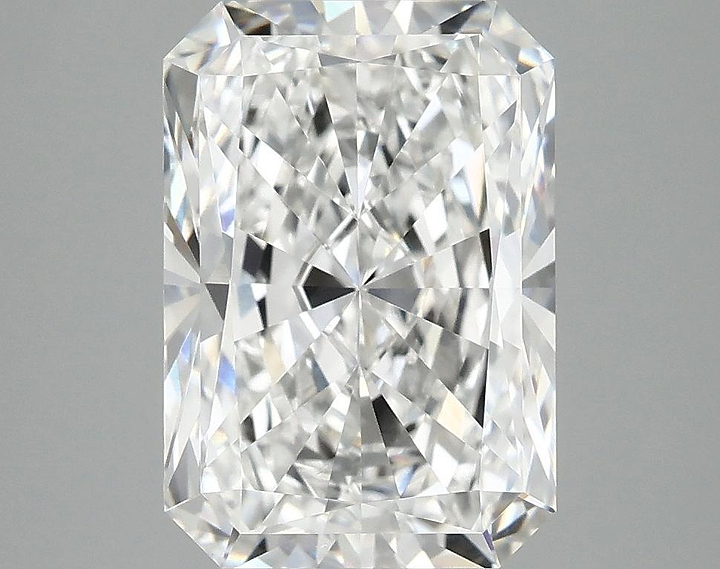 3.97 Carat Radiant Shaped Ideal Cut VS1 IGI Certified Lab Grown Diamond