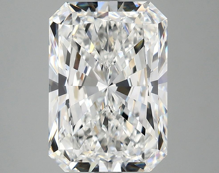 4.07 Carat Radiant Shaped Ideal Cut VVS2 IGI Certified Lab Grown Diamond