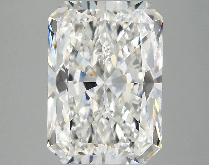 4.1 Carat Radiant Shaped Ideal Cut VVS2 IGI Certified Lab Grown Diamond