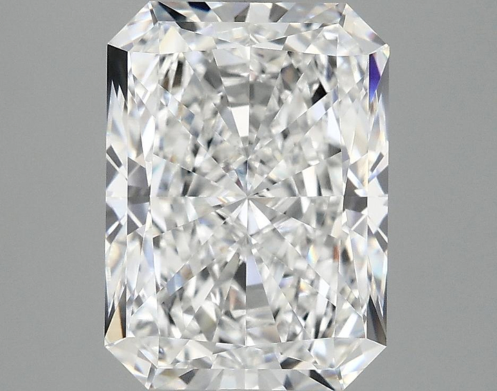 3.96 Carat Radiant Shaped Excellent Cut VVS2 IGI Certified Lab Grown Diamond