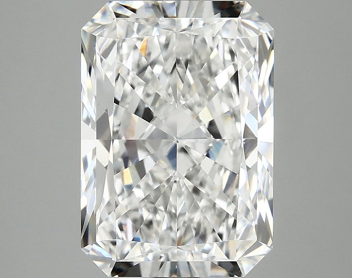 4.05 Carat Radiant Shaped Ideal Cut VVS2 IGI Certified Lab Grown Diamond