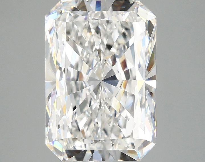 3.91 Carat Radiant Shaped Ideal Cut VVS2 IGI Certified Lab Grown Diamond