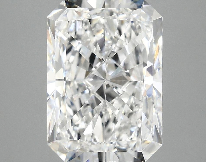 4.05 Carat Radiant Shaped Ideal Cut VVS2 IGI Certified Lab Grown Diamond