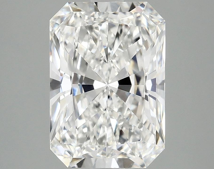 3.09 Carat Radiant Shaped Ideal Cut VVS2 IGI Certified Lab Grown Diamond