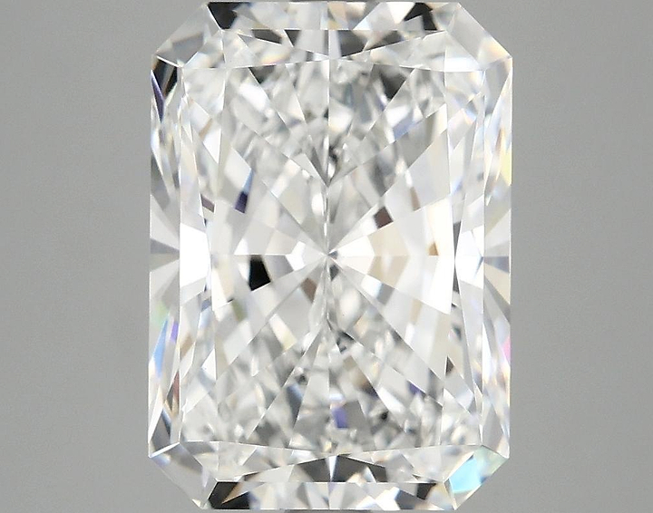 3.94 Carat Radiant Shaped Ideal Cut VVS2 IGI Certified Lab Grown Diamond