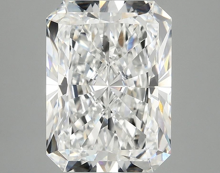 4.05 Carat Radiant Shaped Excellent Cut VS1 IGI Certified Lab Grown Diamond