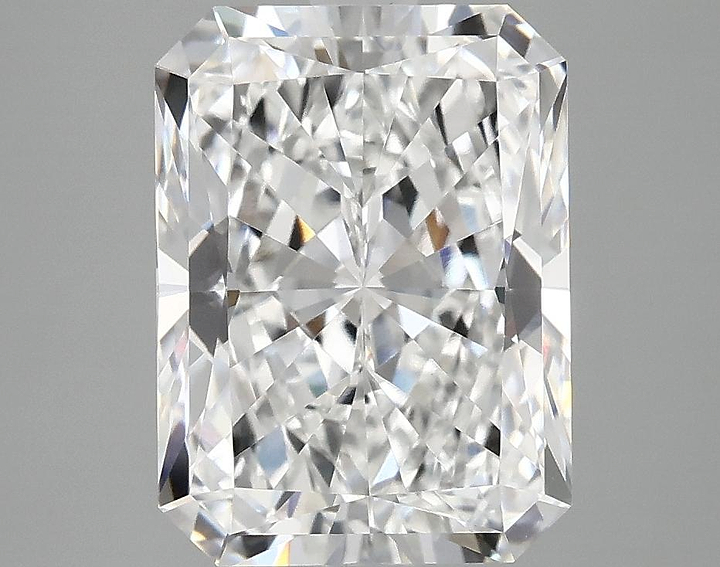 4.04 Carat Radiant Shaped Excellent Cut VVS2 IGI Certified Lab Grown Diamond