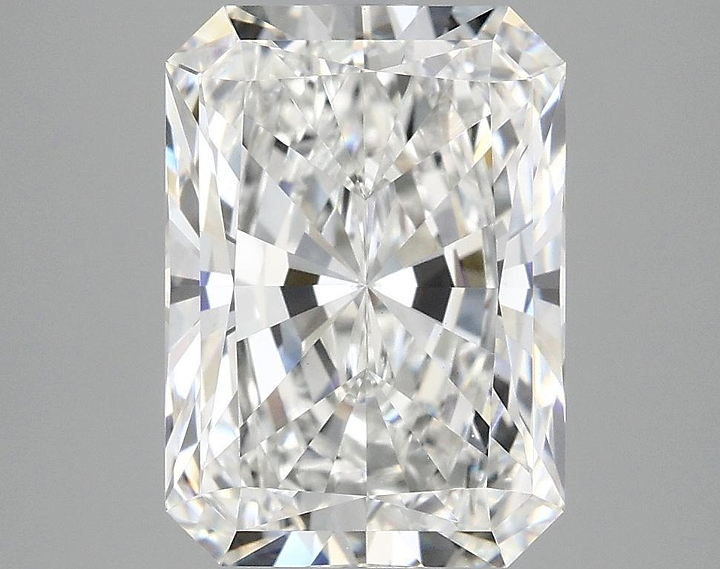 3.85 Carat Radiant Shaped Ideal Cut VVS2 IGI Certified Lab Grown Diamond