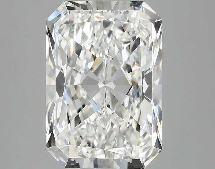 3.89 Carat Radiant Shaped Ideal Cut VVS2 IGI Certified Lab Grown Diamond