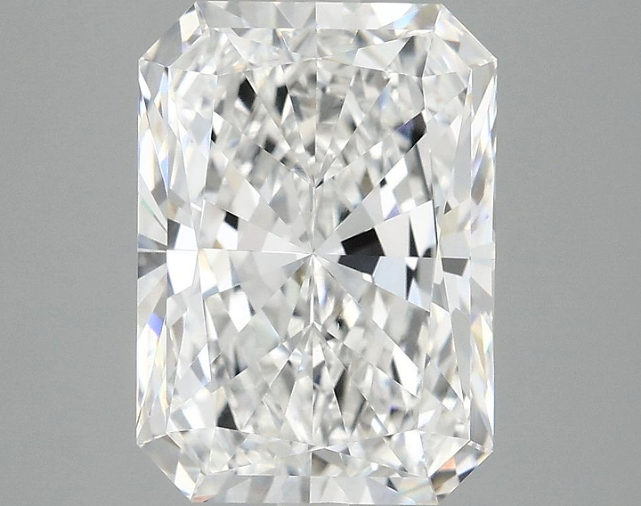 4.05 Carat Radiant Shaped Ideal Cut VVS2 IGI Certified Lab Grown Diamond