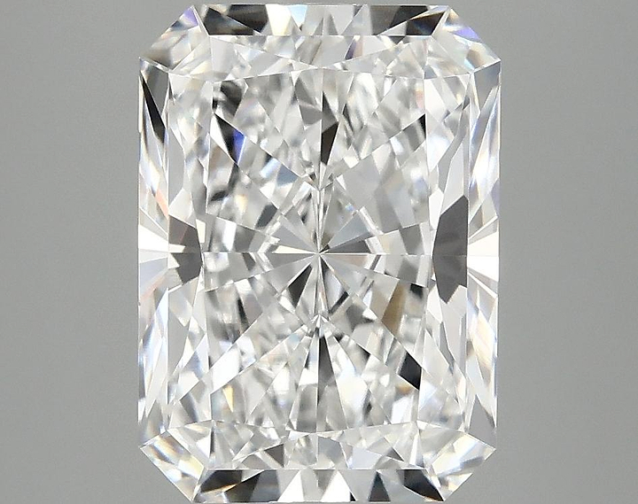 4.09 Carat Radiant Shaped Excellent Cut VVS2 IGI Certified Lab Grown Diamond