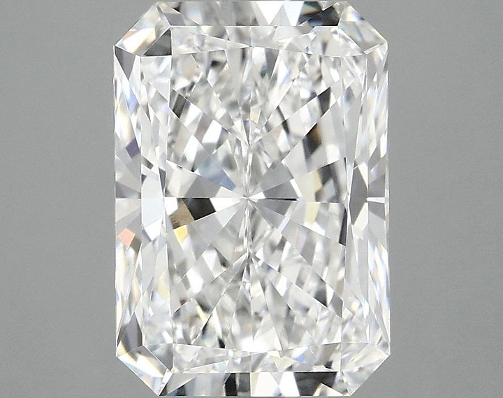 2.99 Carat Radiant Shaped Ideal Cut VVS2 IGI Certified Lab Grown Diamond