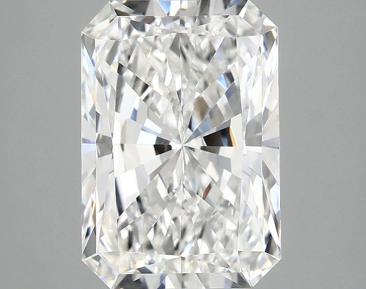 4.06 Carat Radiant Shaped Ideal Cut VVS2 IGI Certified Lab Grown Diamond
