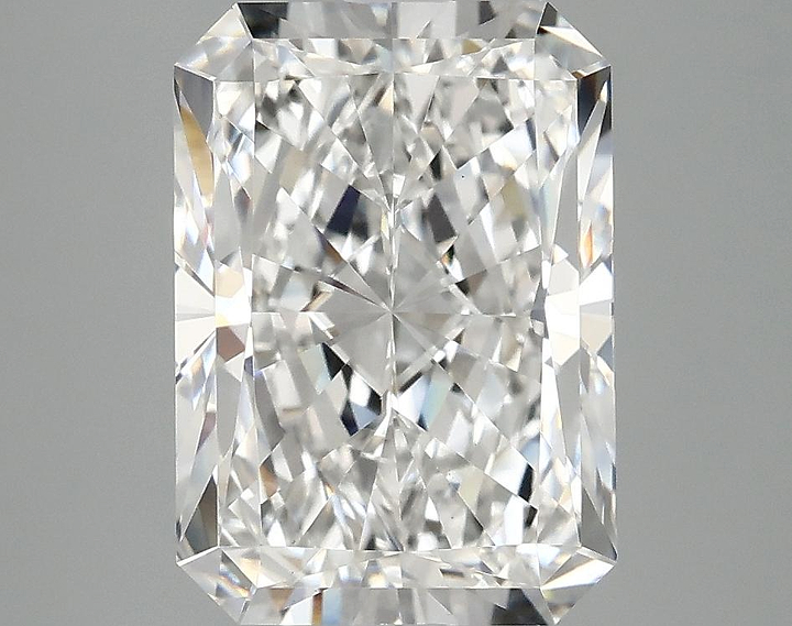 4.04 Carat Radiant Shaped Ideal Cut VVS2 IGI Certified Lab Grown Diamond