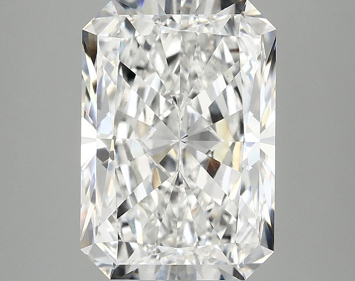4.05 Carat Radiant Shaped Ideal Cut VVS2 IGI Certified Lab Grown Diamond