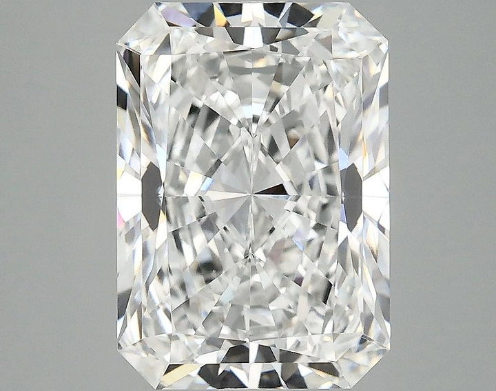 3.9 Carat Radiant Shaped Ideal Cut VVS2 IGI Certified Lab Grown Diamond
