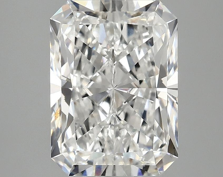 3.08 Carat Radiant Shaped Excellent Cut VS1 IGI Certified Lab Grown Diamond